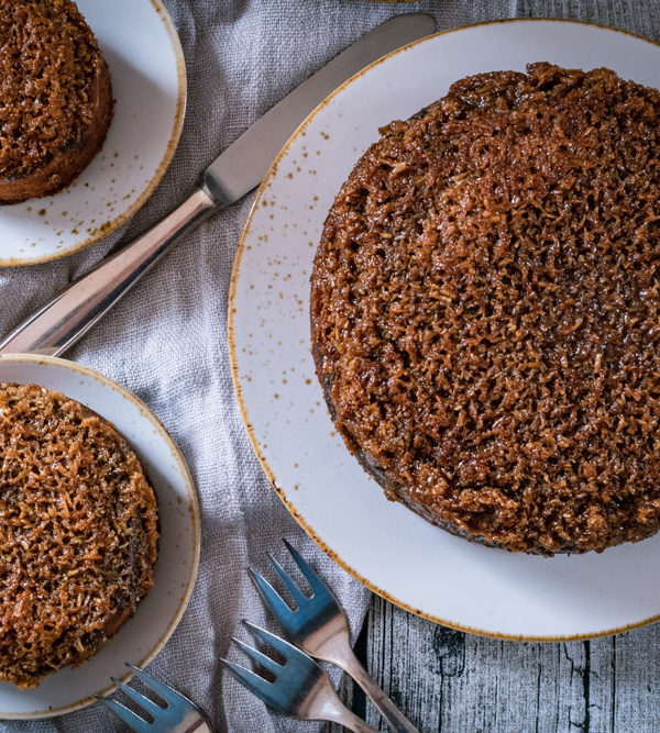 Drømmekage, dänischem Traumkuchen, Vanille-Kuchen mit Kokos-Karamell-Topping / Danish vanilla cake with cocos caramell topping [wienerbroed.com]