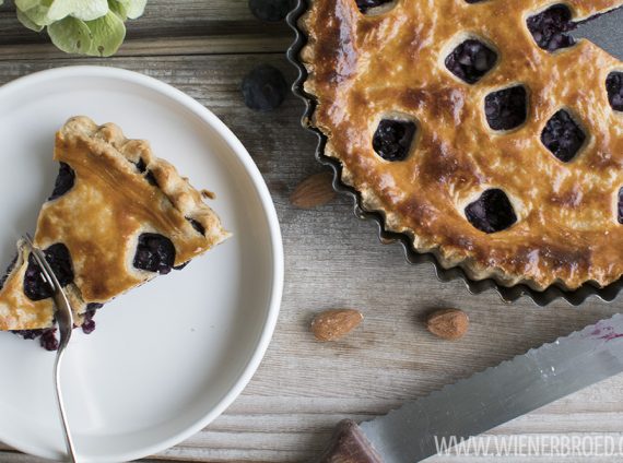 Was Warmes für das Schmuddelwetter {Blaubeer-Mandel-Pie}