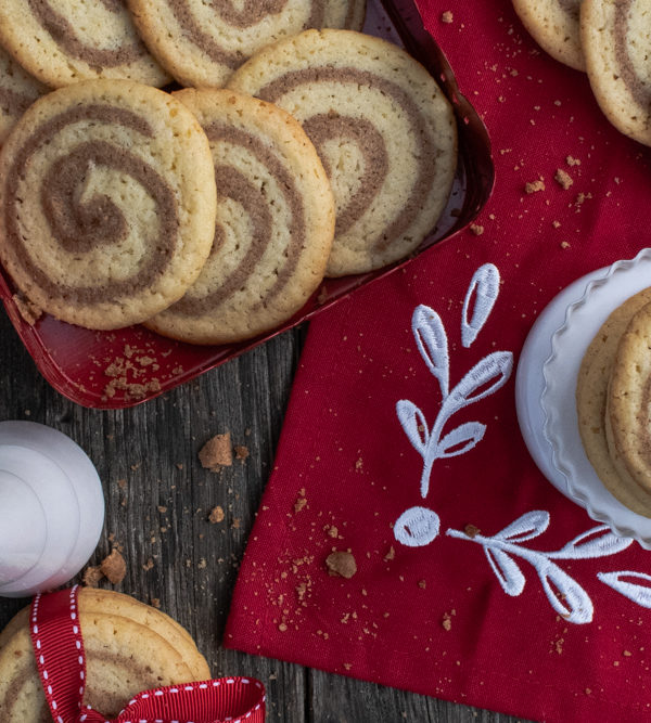 Zimtschnecken-Kekse, knusprige Kekse, die schmecken und sehen aus wie Zimtschnecken / Cinnamon bin cookies, crispy cookies that taste and look like cinnamon buns [wienerbroed.com]