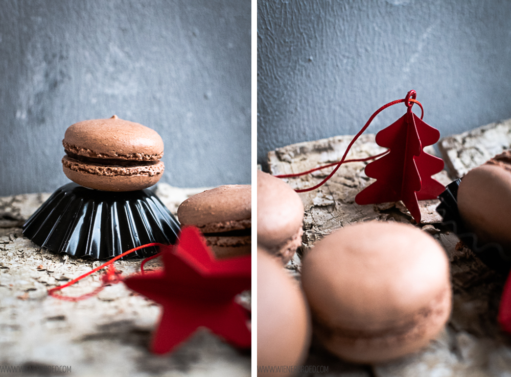 Lebkuchen-Macarons, zartes Baiser-Gebäck mit weihnachtlicher Schokoladen-Füllung / Gingerbread Macarons, crispy meringue with christmassy chocolate filling [wienerbroed.com]