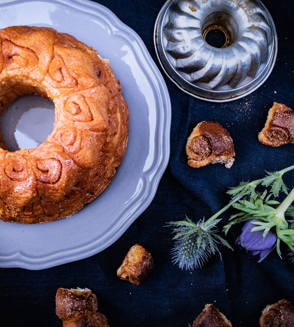 Rezept für ein Zimtschnecken-Monkeybread, saftigen Mini-Zimtschnecken aus der Gugelhupfform / Cinnamon bun monkey bread [wienerbroed.com]