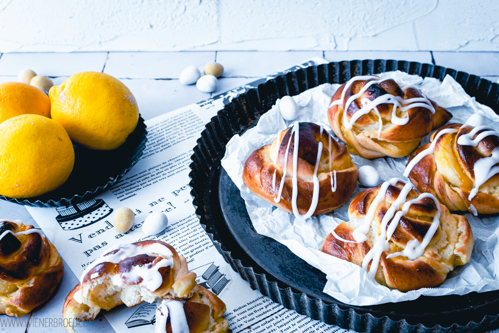 Schwedische Schnecken mit Lemon Curd gefüllt