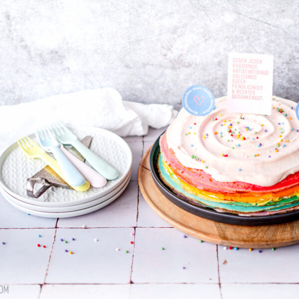 Mein Rezept für den #WirSindBuntBoom  – Regenbogen-Pannkakstårta